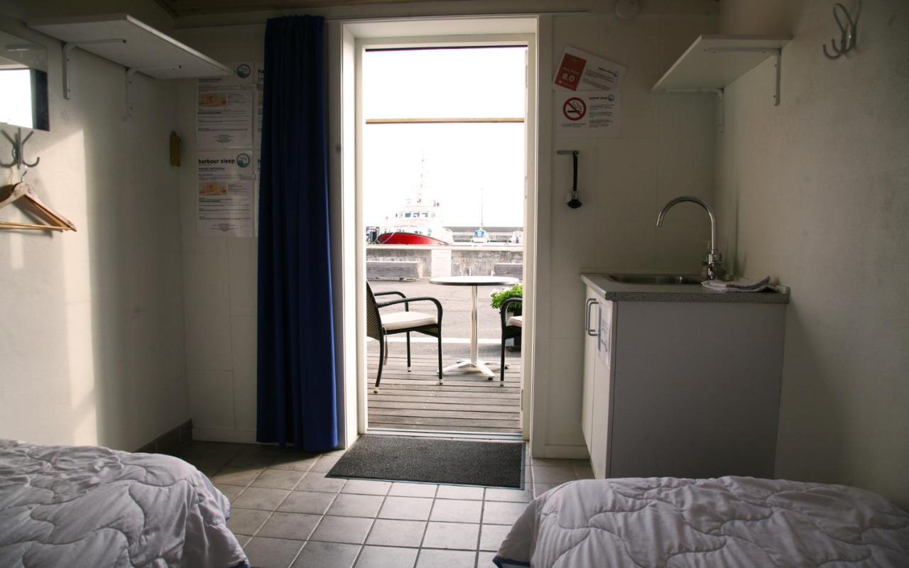 Harbour Sleep Motel Neksø Kültér fotó